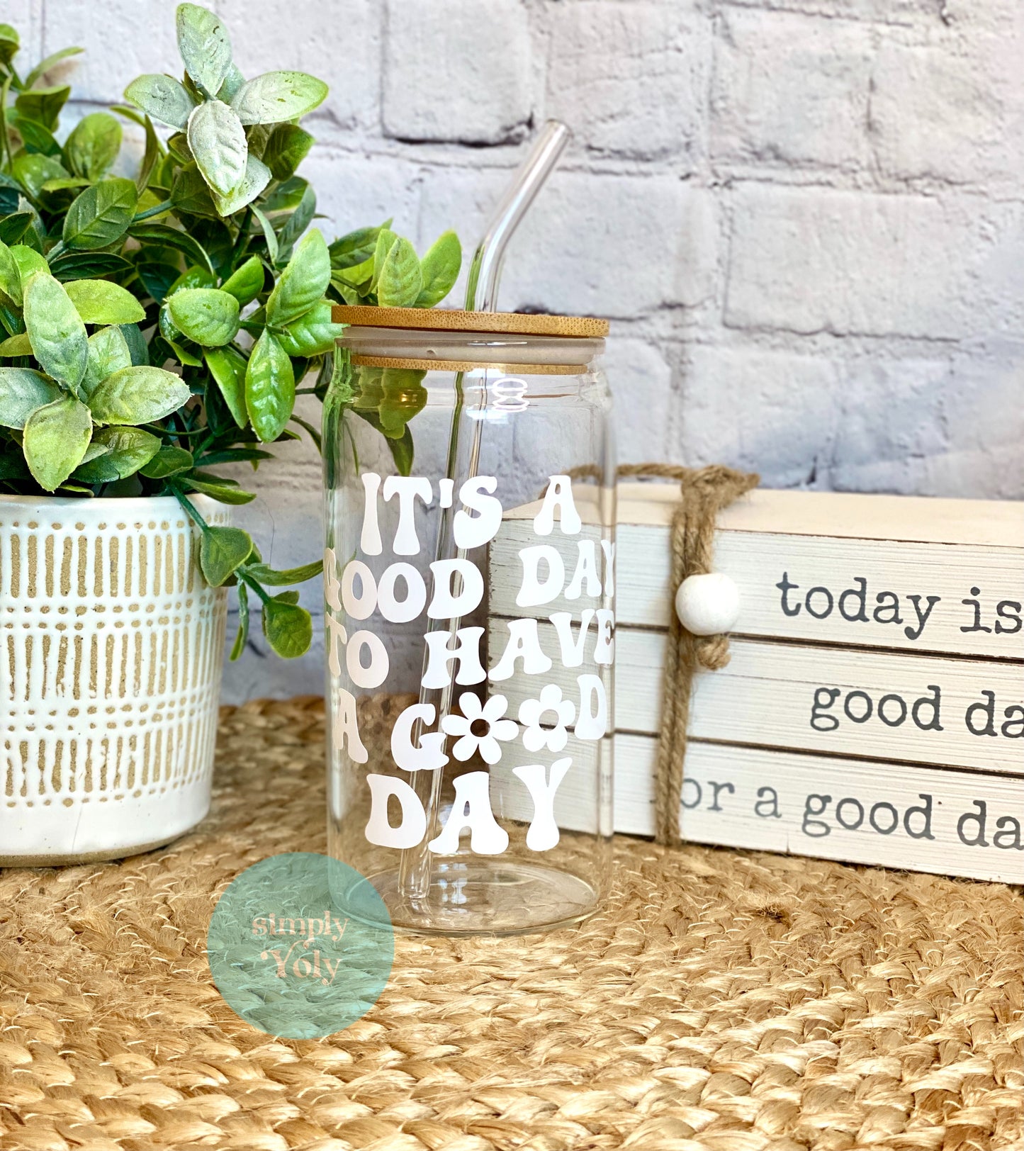 Good Day Glass Can With Bamboo Lid And Glass Straw